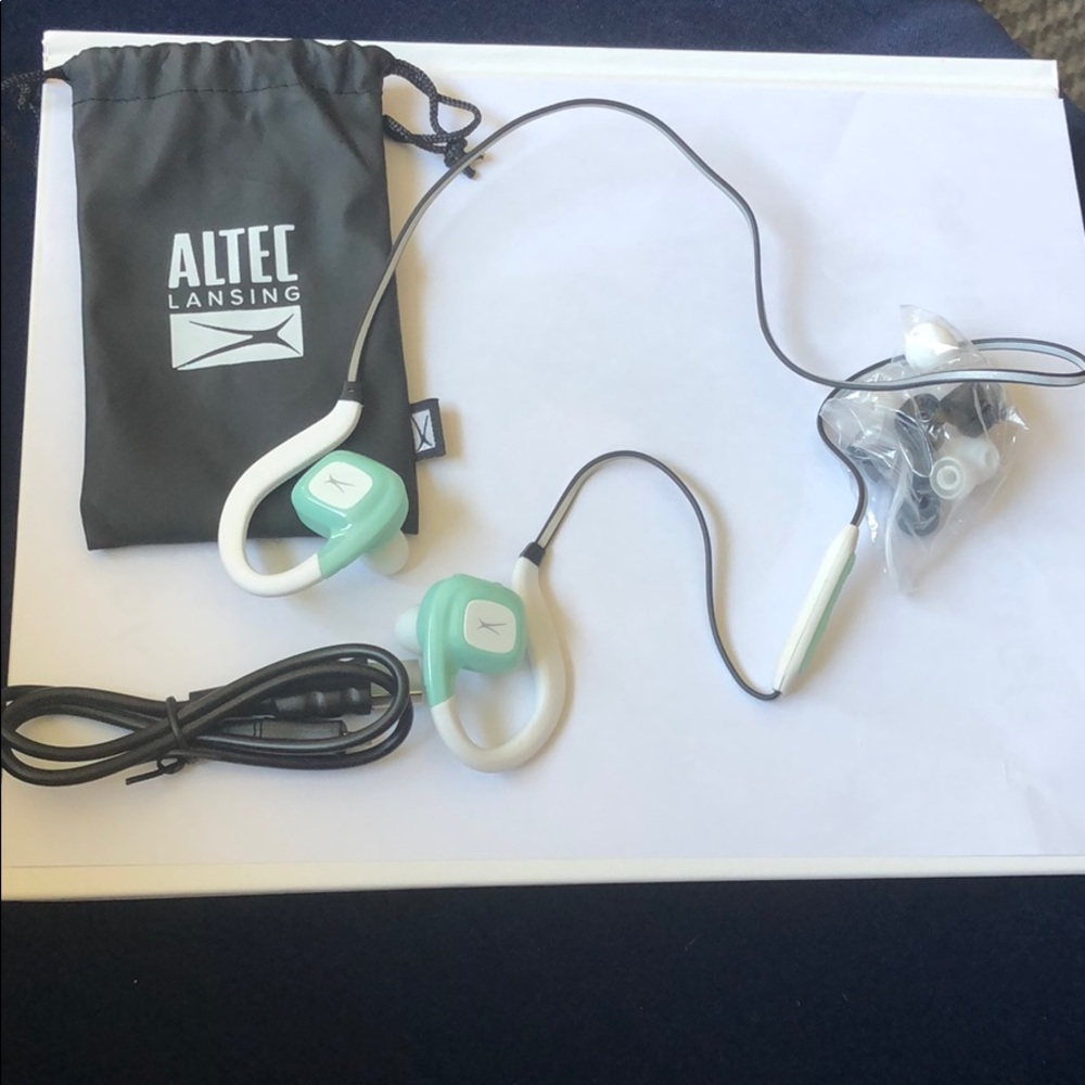 NWOT Altec Lansing Bluetooth headphones